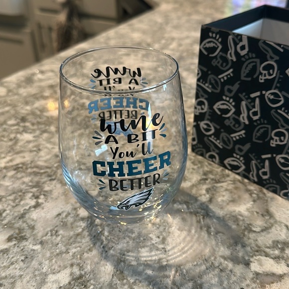 Eagles stemless wine glass. New in box. - Picture 2 of 3